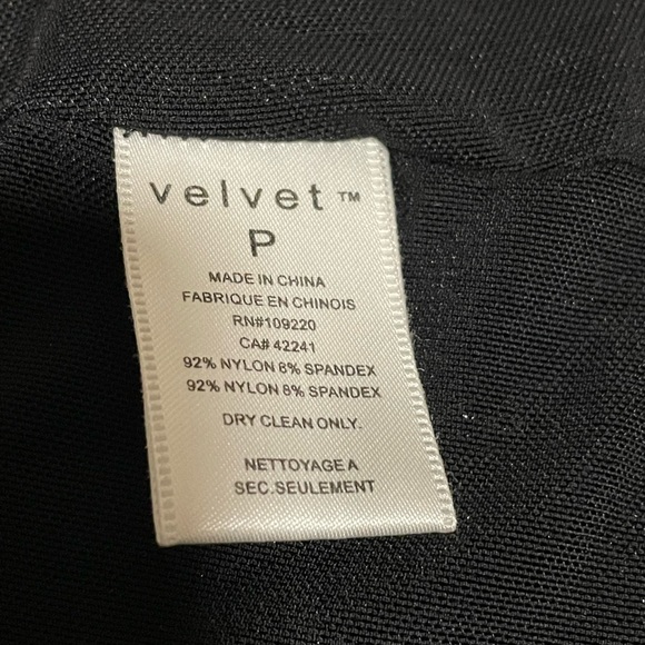 Velvet black sequins sleeveless top size petite - Picture 9 of 9